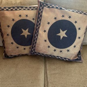Primitive pillows